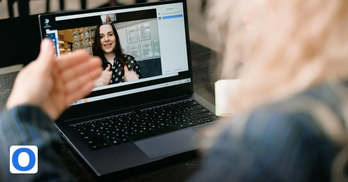 OmniDesk Shared Inbox: Choosing the Right Fit for Your Team - crop anonymous businesswoman with blond hair in formal clothes